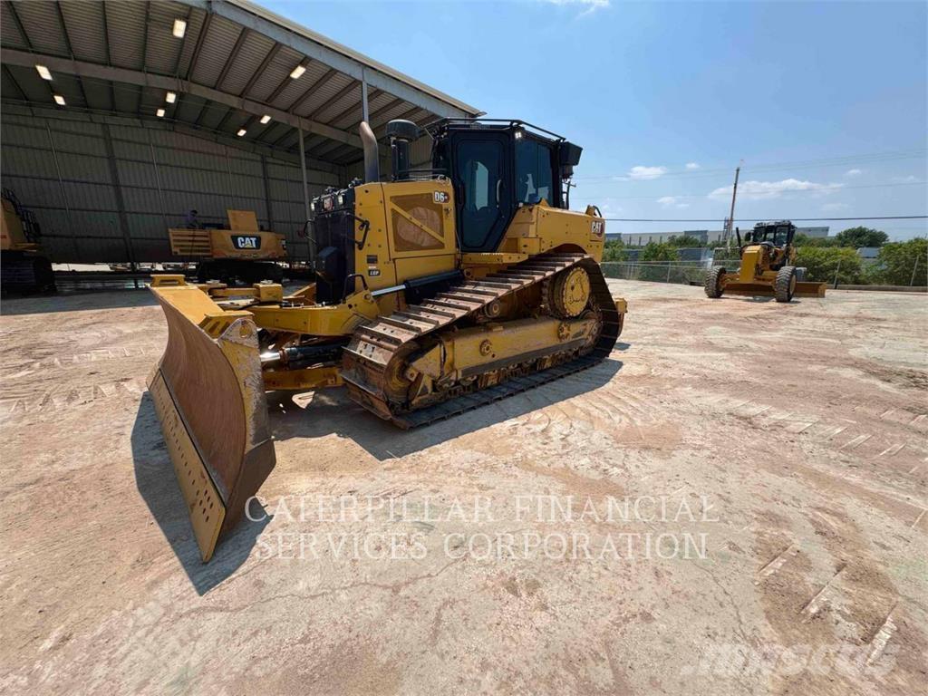 CAT D620XEVP بلدوزرات مجنزرة