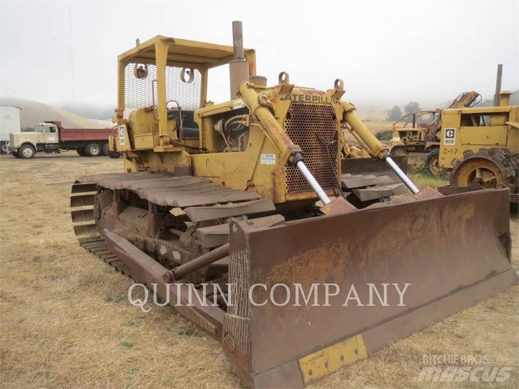 CAT D6C LGP بلدوزرات مجنزرة