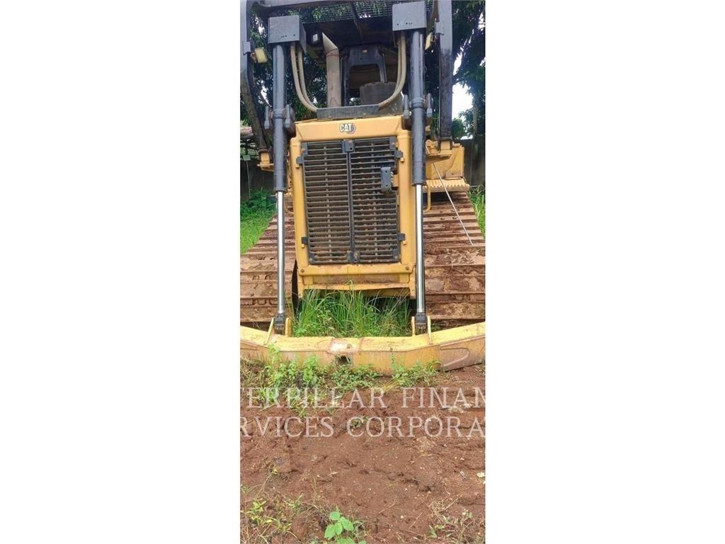 CAT D6GC بلدوزرات مجنزرة