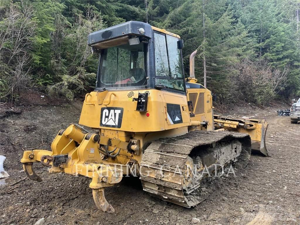 CAT D6K بلدوزرات مجنزرة