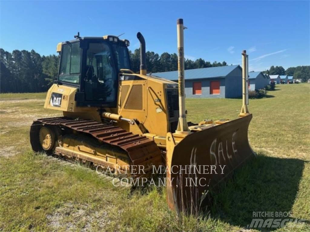 CAT D6K LGP بلدوزرات مجنزرة