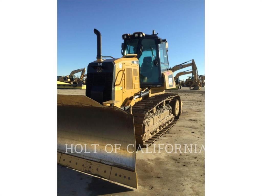 CAT D6K2 بلدوزرات مجنزرة