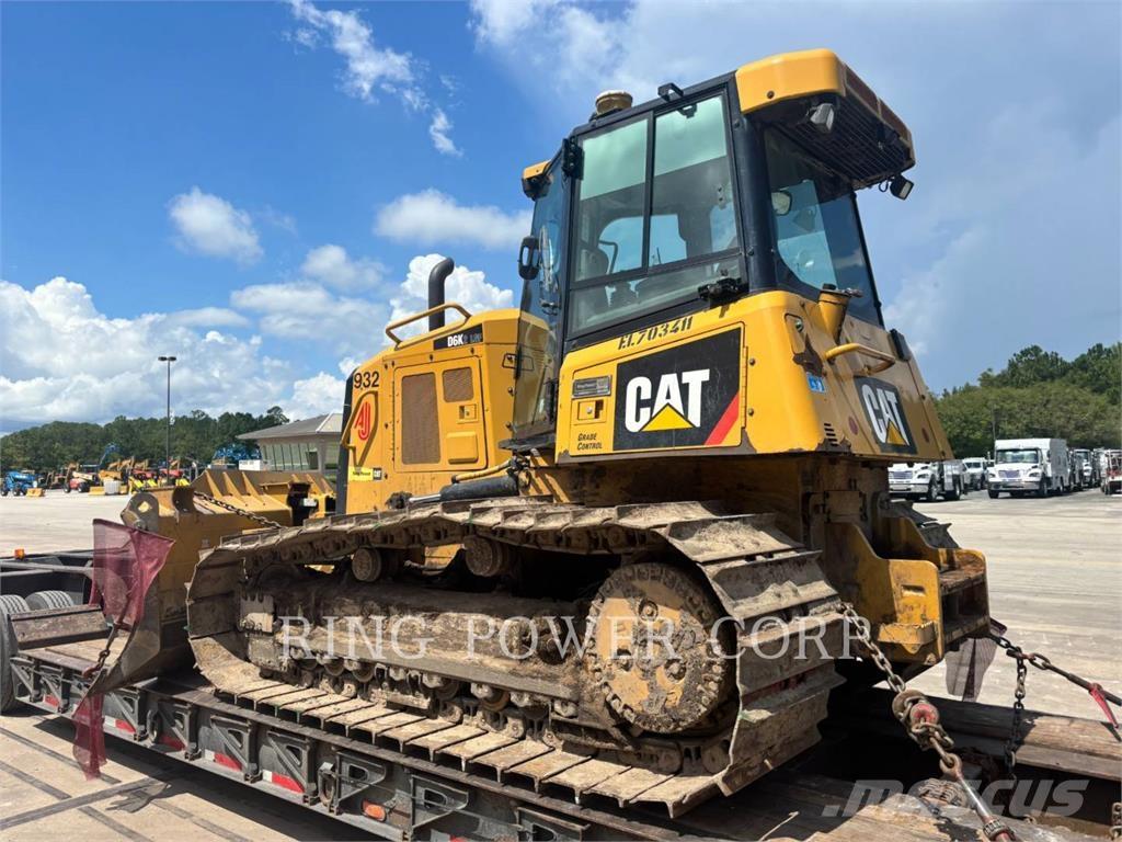 CAT D6K2 LGP بلدوزرات مجنزرة