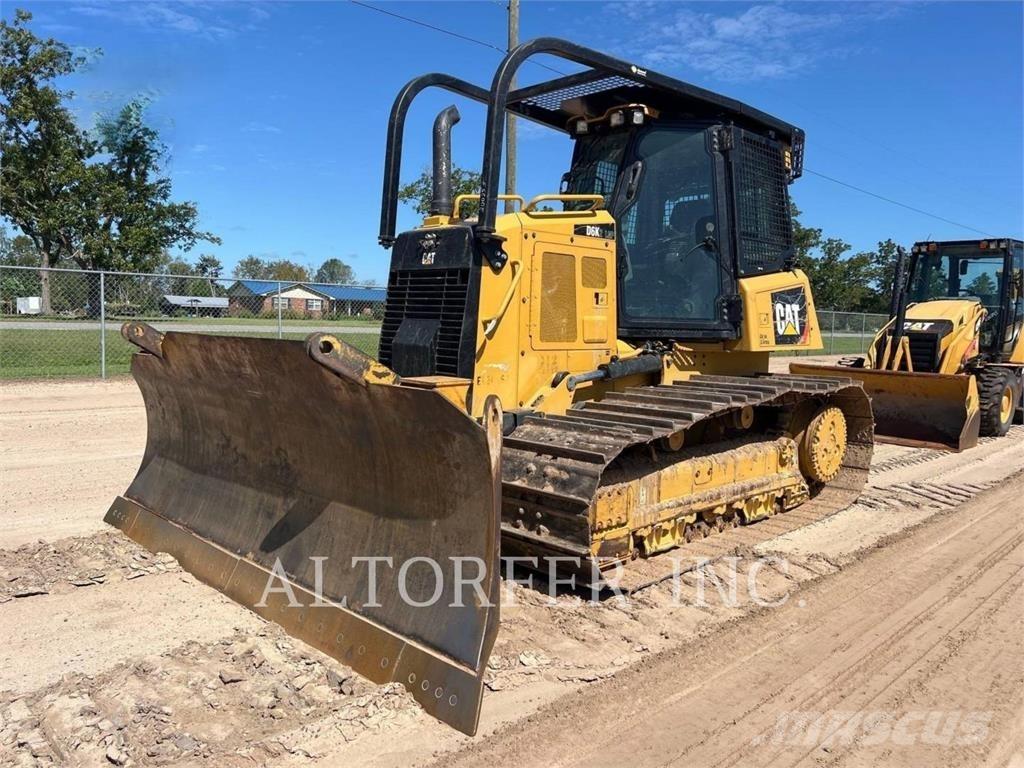 CAT D6K2 LGP بلدوزرات مجنزرة