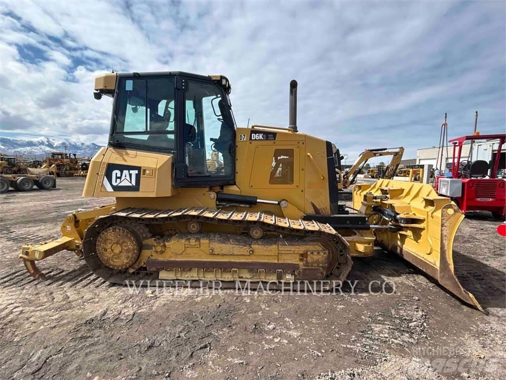 CAT D6K2 XL بلدوزرات مجنزرة