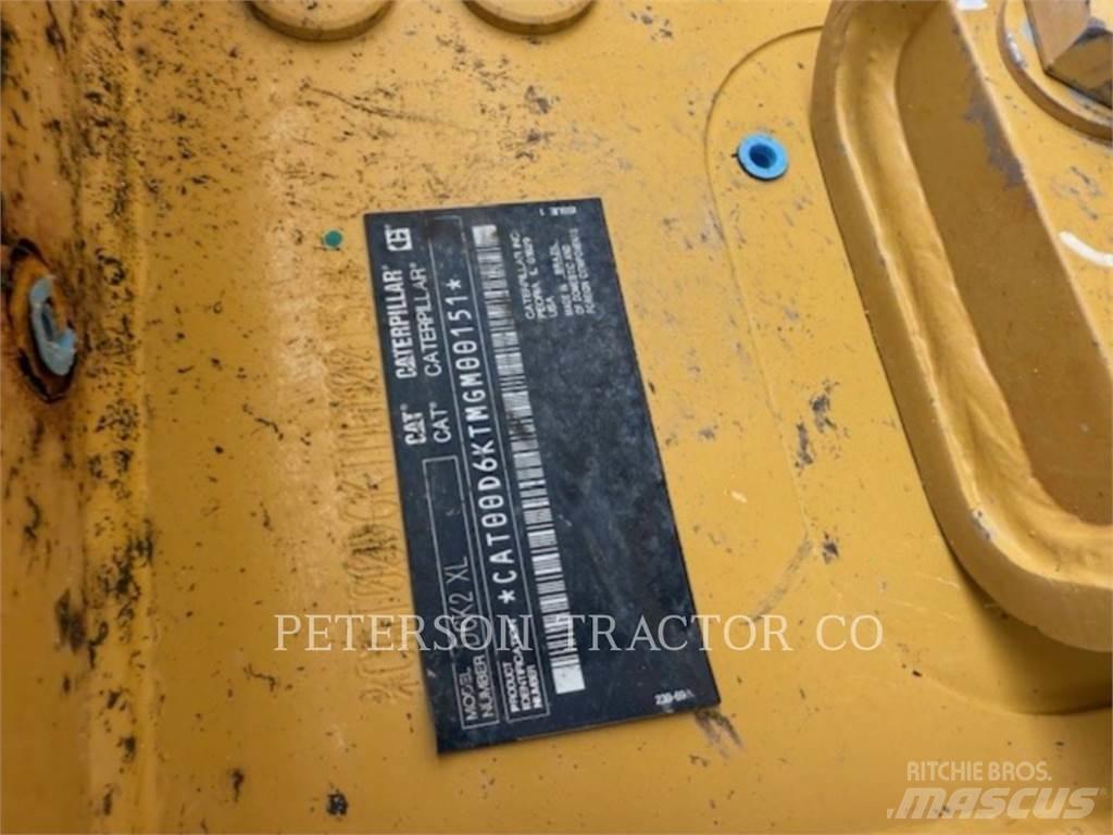 CAT D6K2 XL بلدوزرات مجنزرة