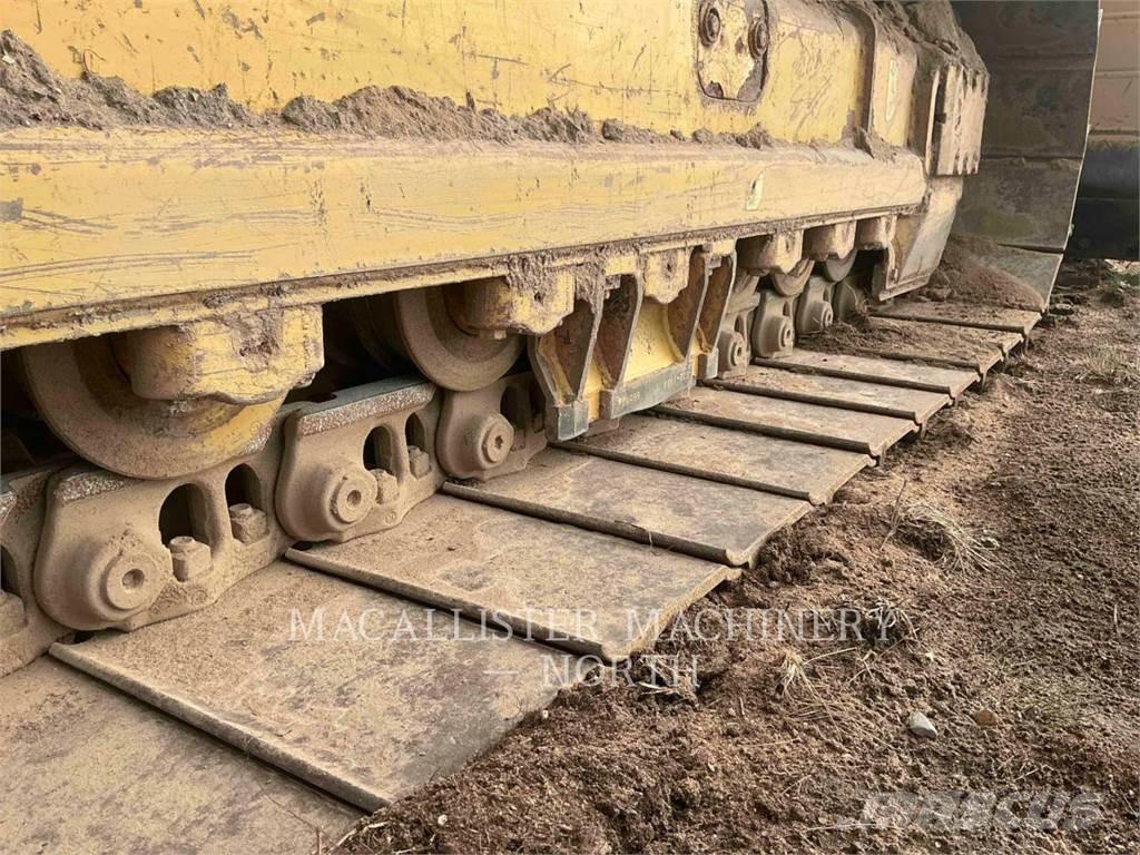 CAT D6K2L AHZ24F بلدوزرات مجنزرة