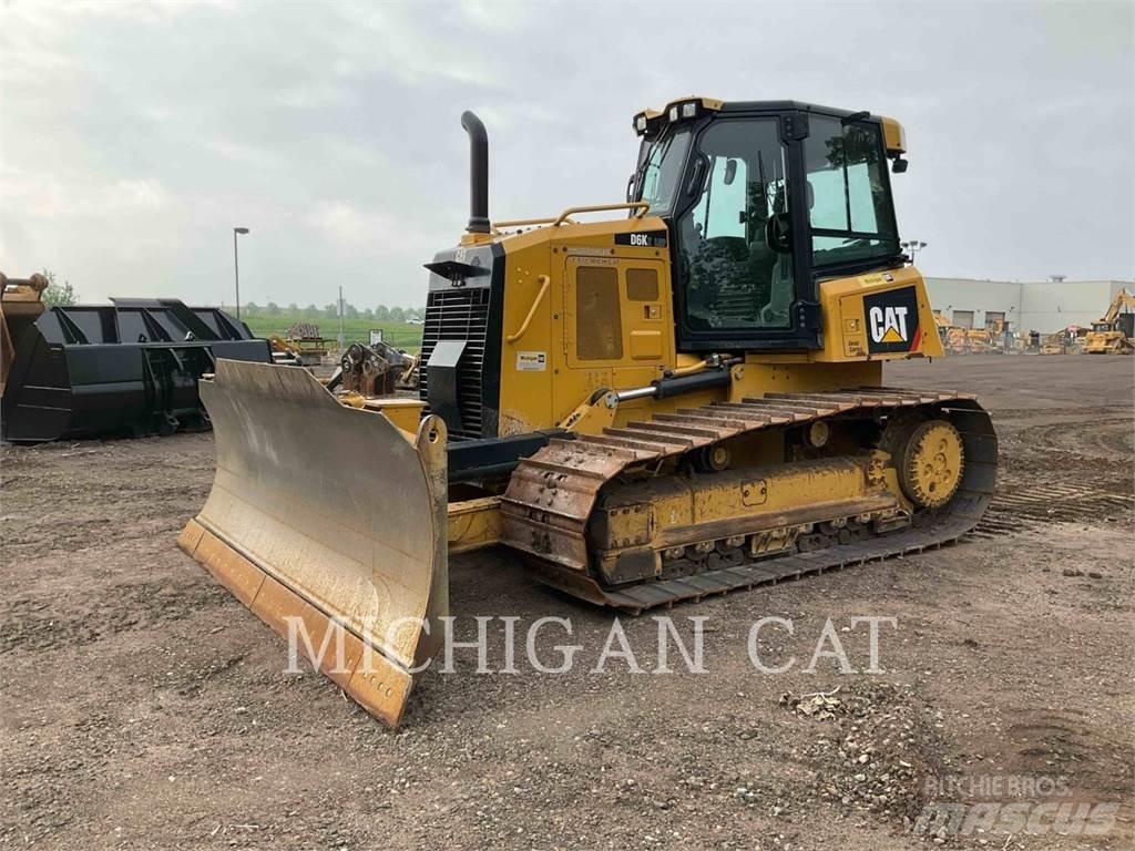 CAT D6K2L AZ24F بلدوزرات مجنزرة