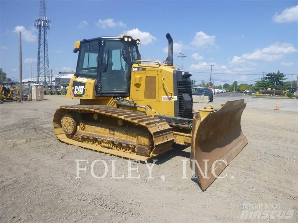 CAT D6K2LGP بلدوزرات مجنزرة