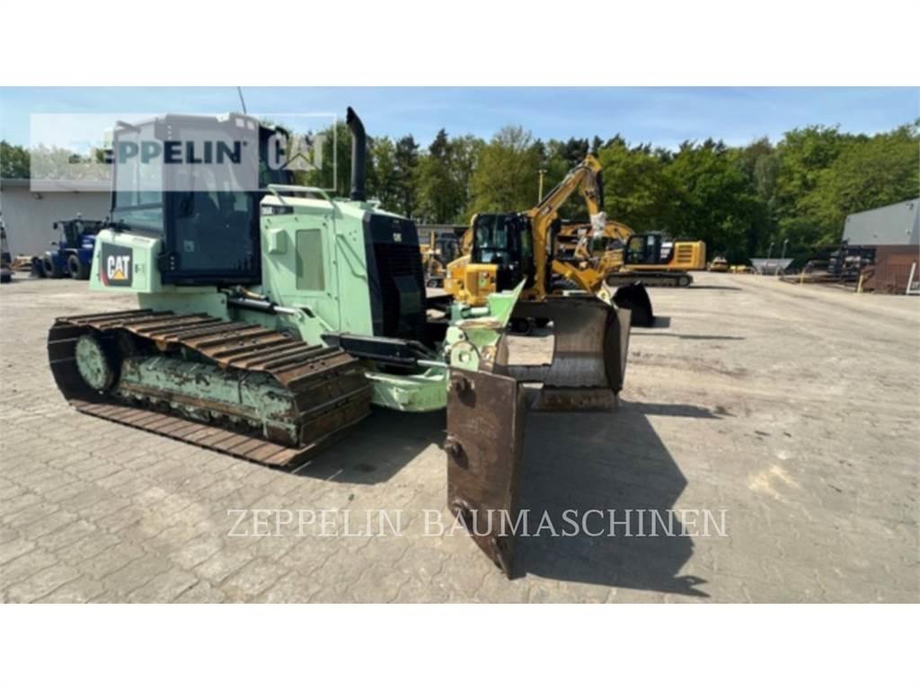 CAT D6K2LGP بلدوزرات مجنزرة