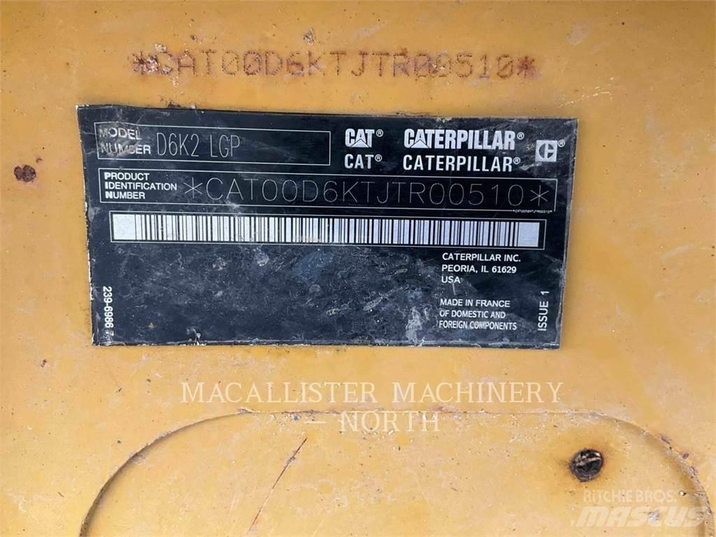 CAT D6K2LGP بلدوزرات مجنزرة
