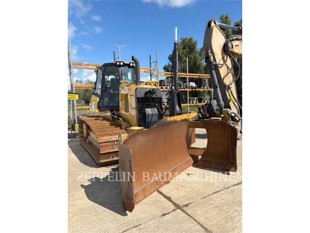 CAT D6K2LGP بلدوزرات مجنزرة