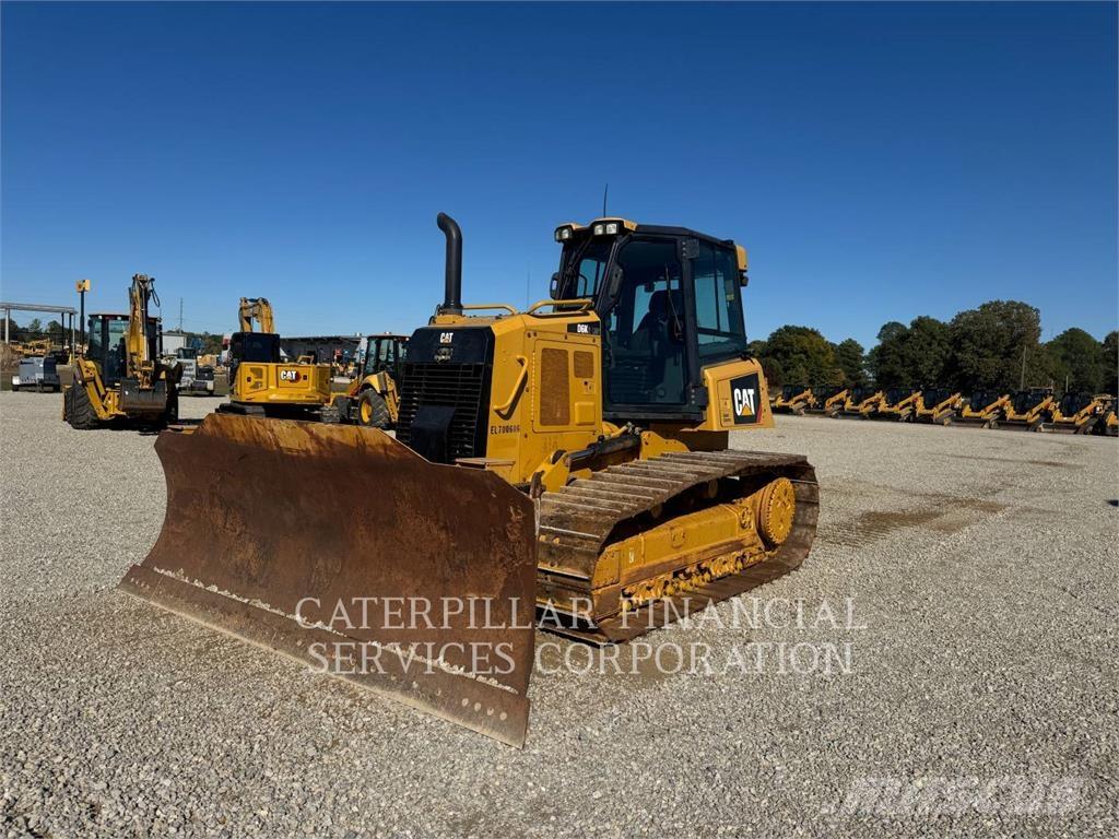 CAT D6K2LGP بلدوزرات مجنزرة