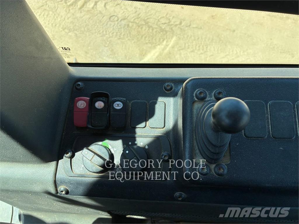 CAT D6K2LGP بلدوزرات مجنزرة