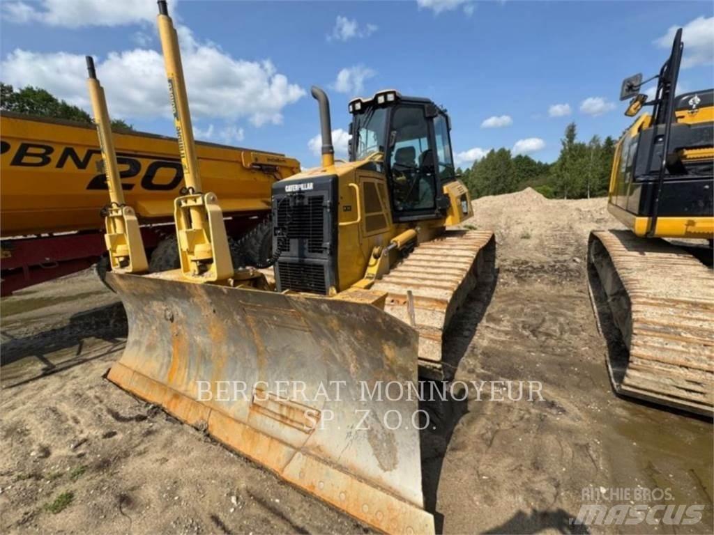 CAT D6KLGP بلدوزرات مجنزرة