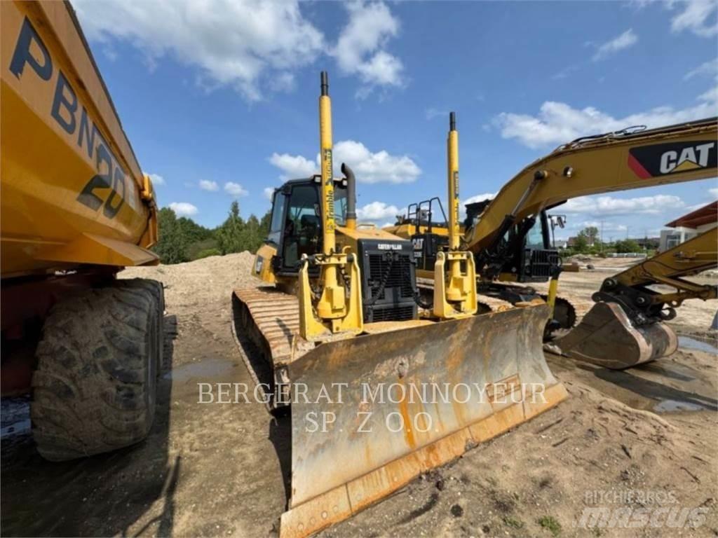 CAT D6KLGP بلدوزرات مجنزرة