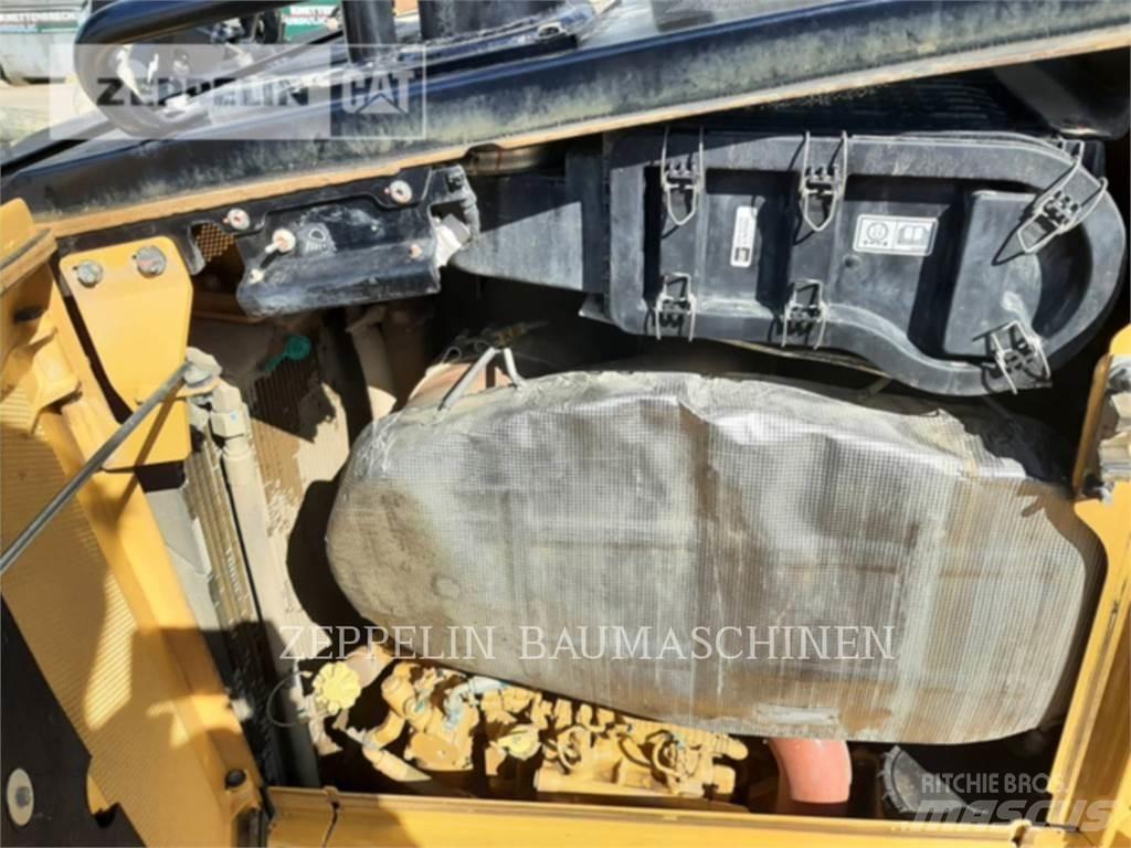 CAT D6L-20A بلدوزرات مجنزرة