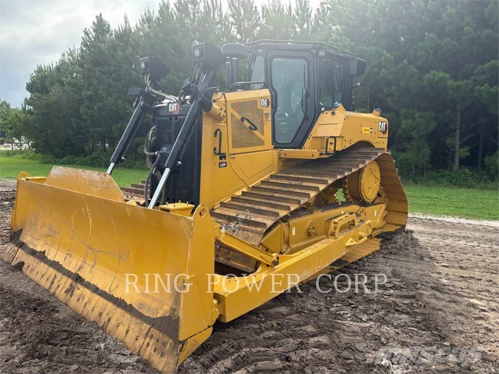CAT D6LGP بلدوزرات مجنزرة