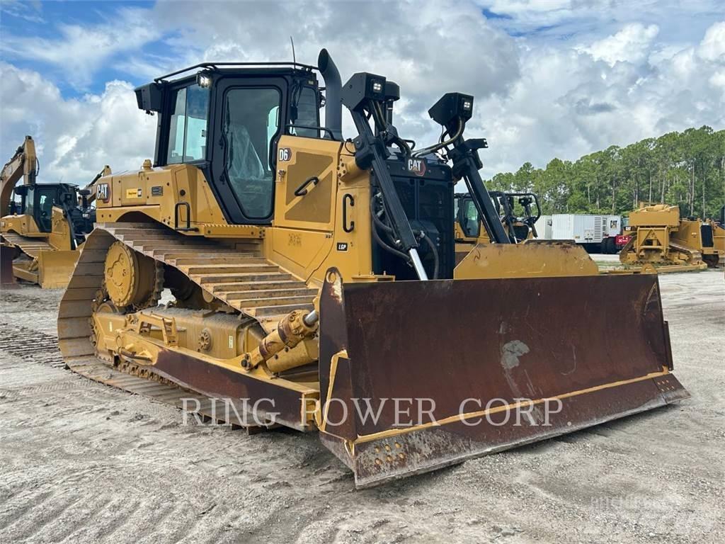 CAT D6LGP بلدوزرات مجنزرة