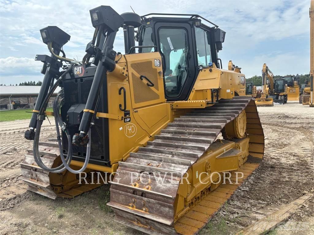 CAT D6LGP بلدوزرات مجنزرة