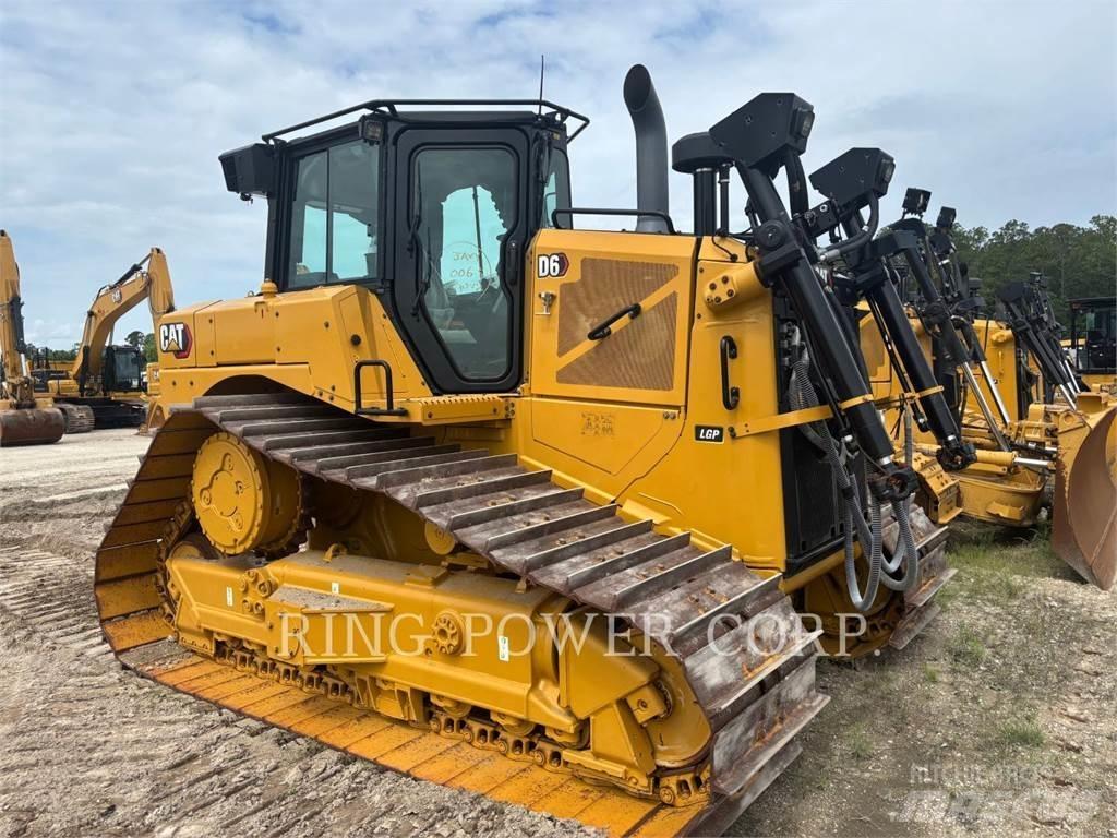 CAT D6LGP بلدوزرات مجنزرة