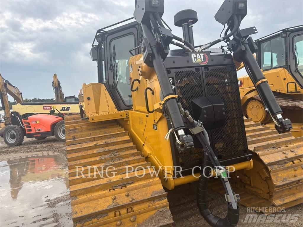 CAT D6LGP بلدوزرات مجنزرة