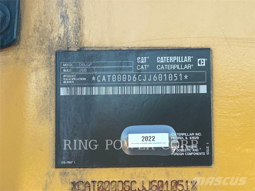 CAT D6LGP بلدوزرات مجنزرة