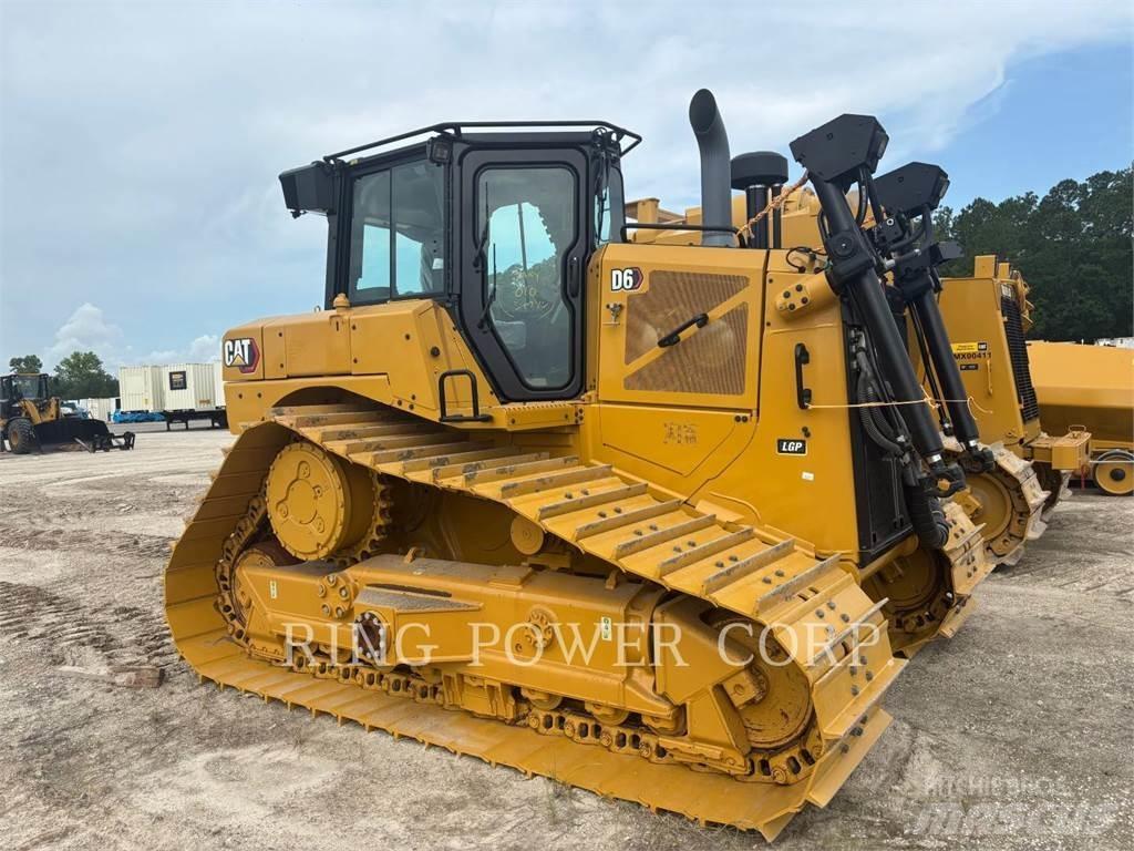 CAT D6LGP بلدوزرات مجنزرة