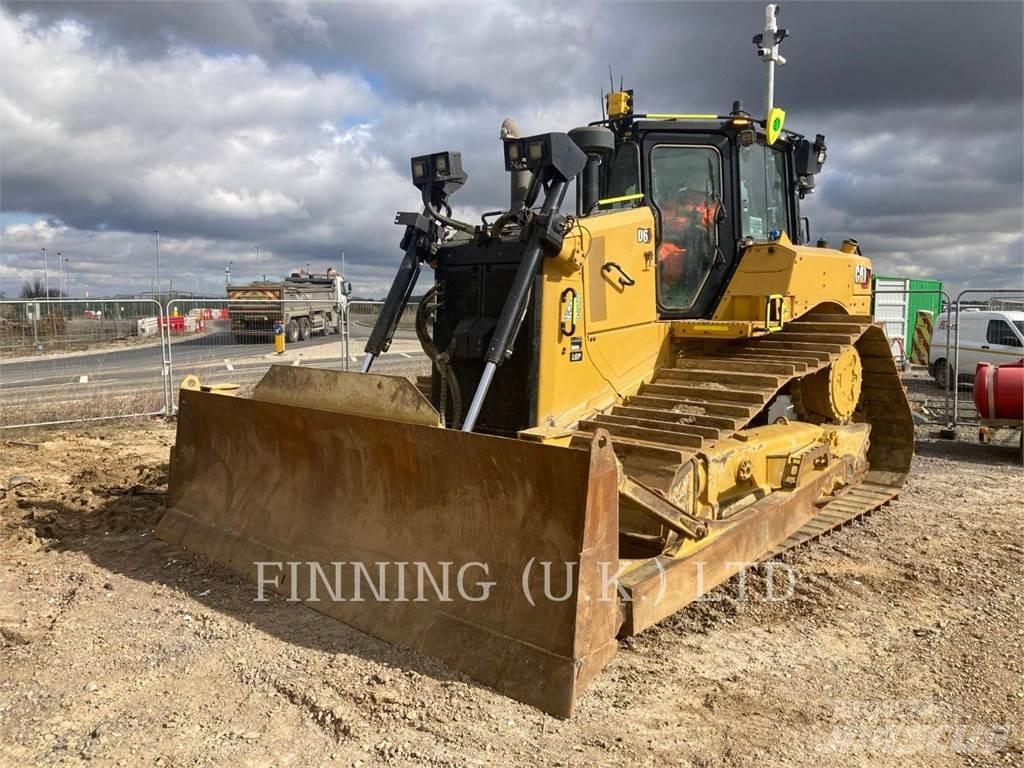 CAT D6LGP36Q بلدوزرات مجنزرة