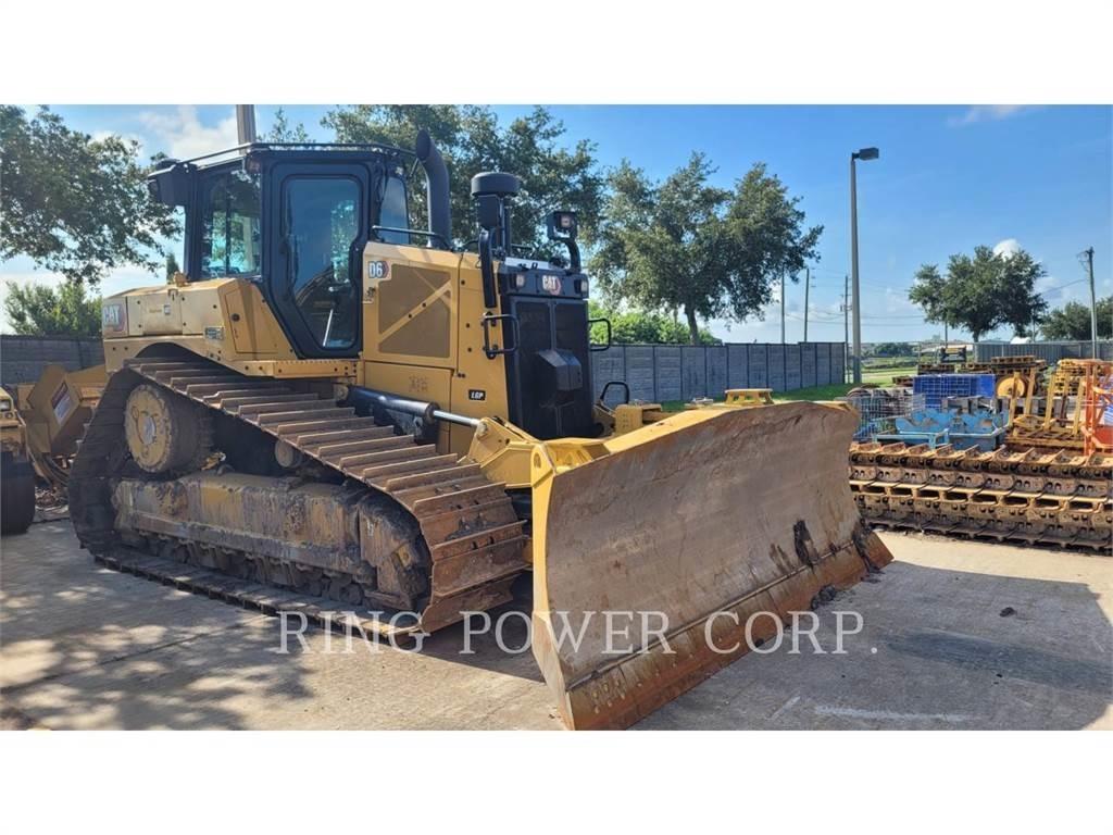CAT D6LGPVPT بلدوزرات مجنزرة
