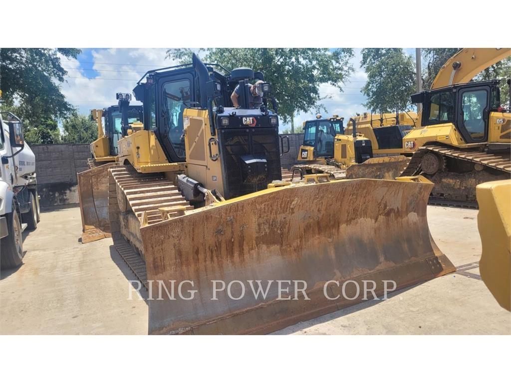CAT D6LGPVPT بلدوزرات مجنزرة