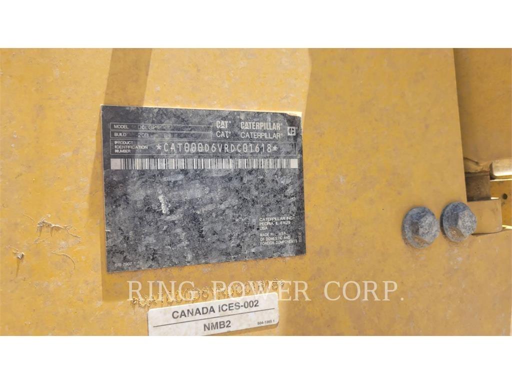 CAT D6LGPVPT بلدوزرات مجنزرة