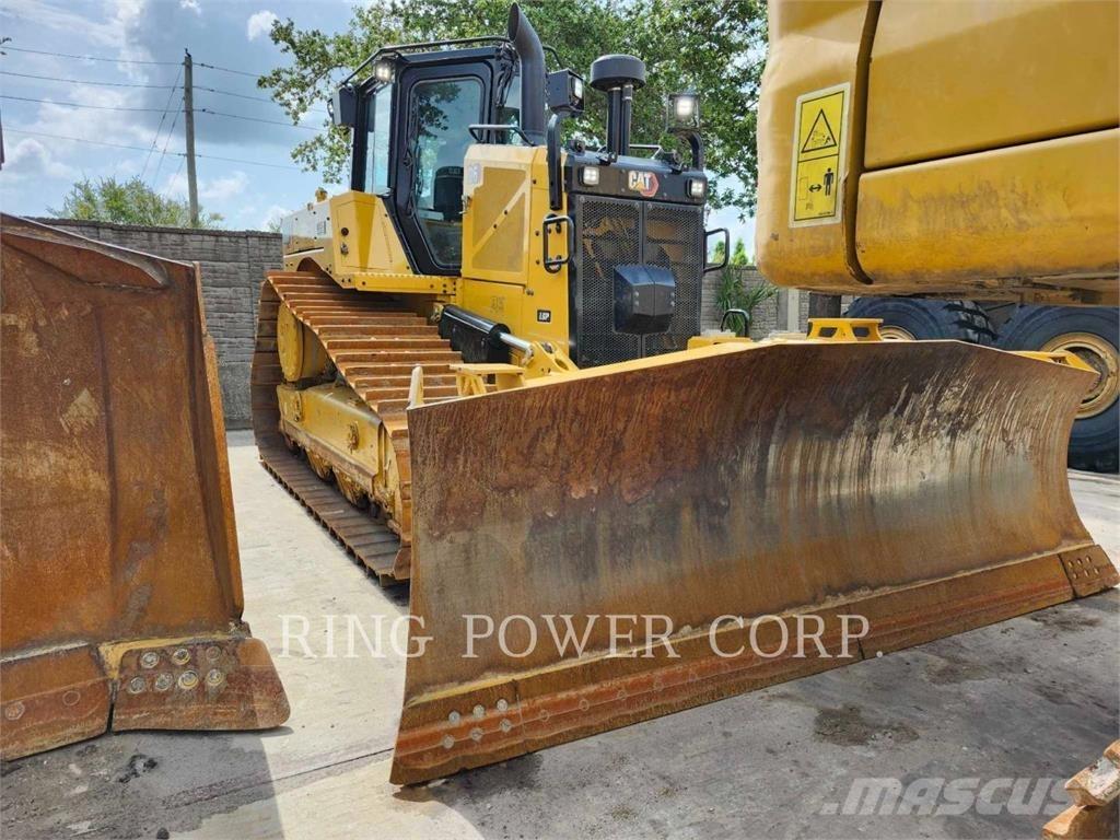 CAT D6LGPVPT بلدوزرات مجنزرة