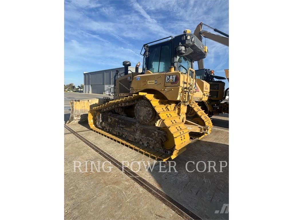 CAT D6LGPVPTEW بلدوزرات مجنزرة