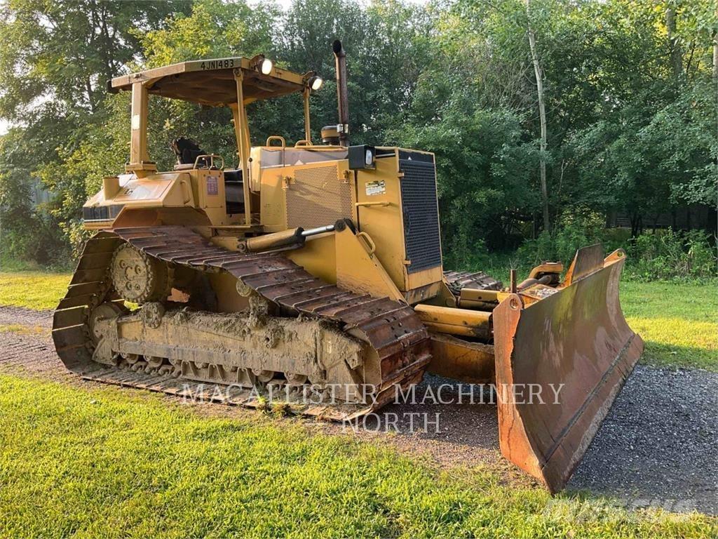CAT D6ML بلدوزرات مجنزرة