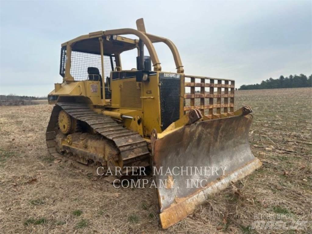 CAT D6MXL بلدوزرات مجنزرة