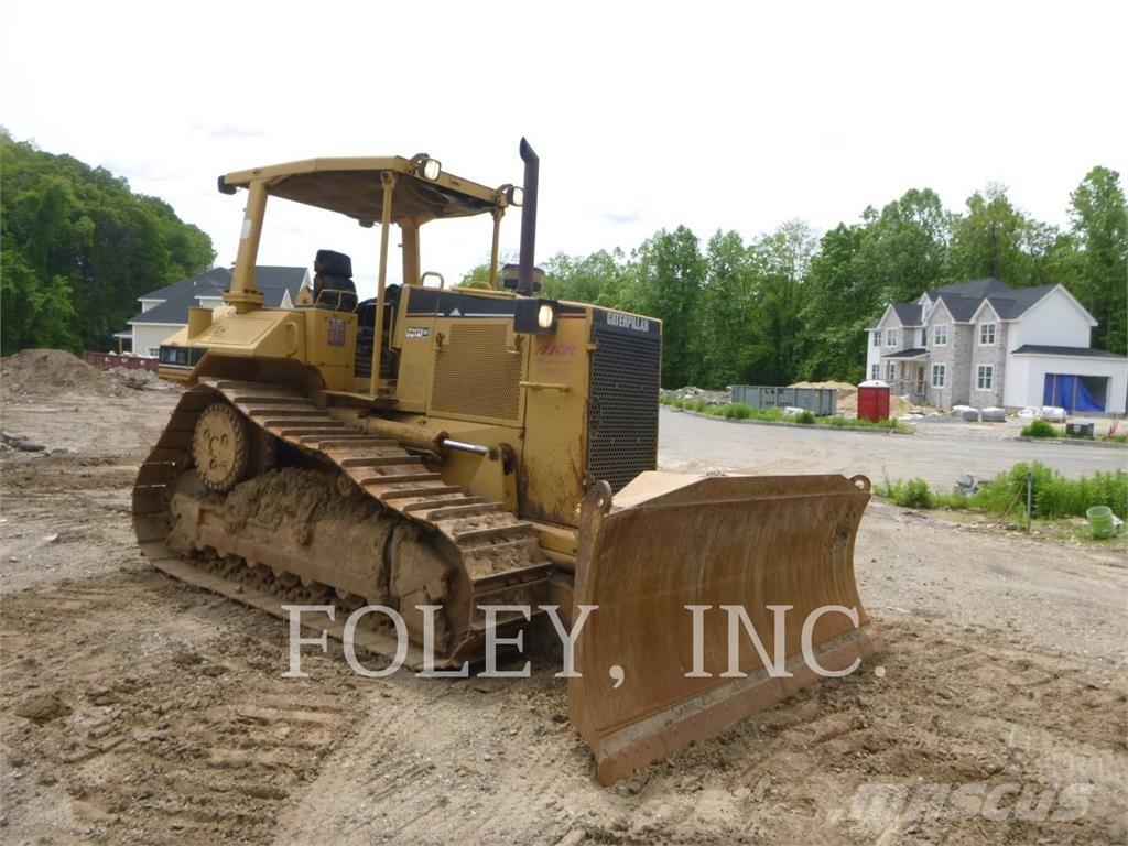 CAT D6MXL بلدوزرات مجنزرة