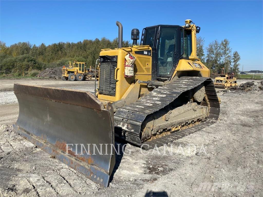 CAT D6N بلدوزرات مجنزرة