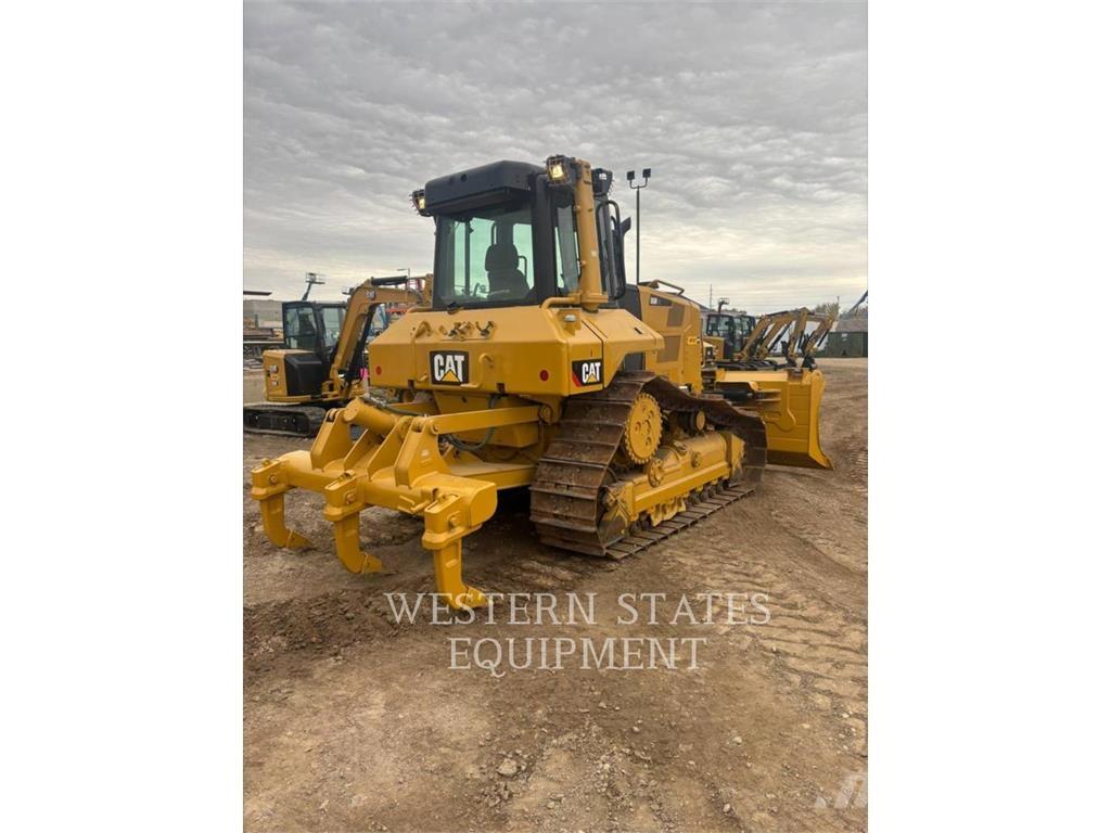 CAT D6N بلدوزرات مجنزرة