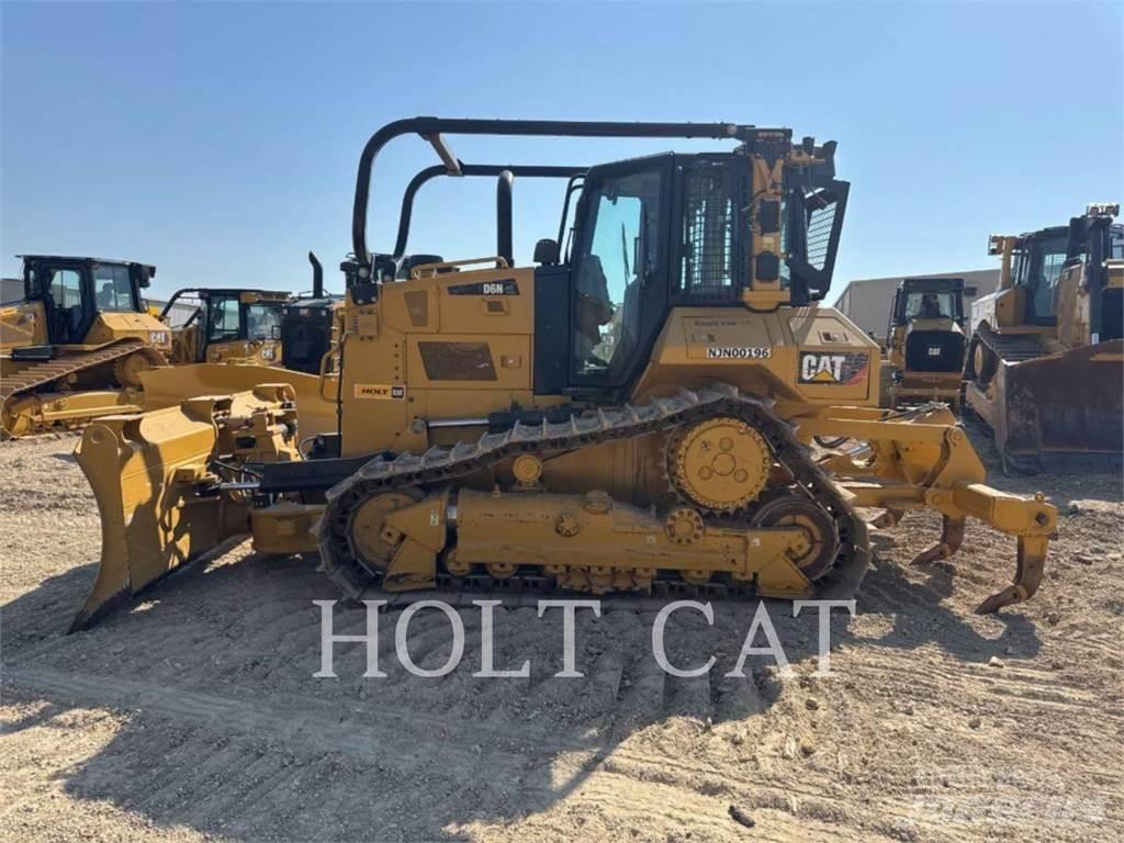 CAT D6N 3D بلدوزرات مجنزرة