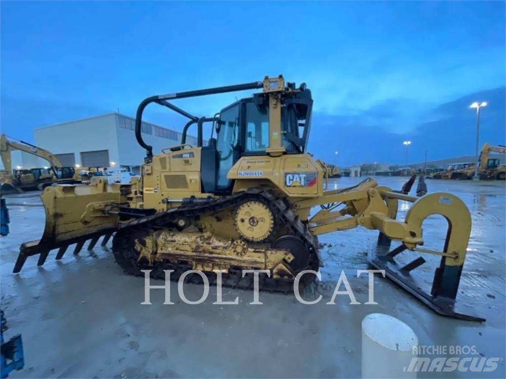 CAT D6N LAND بلدوزرات مجنزرة