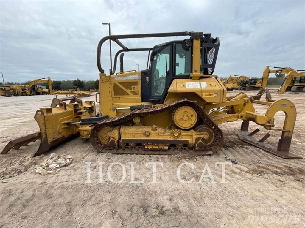 CAT D6N LAND بلدوزرات مجنزرة
