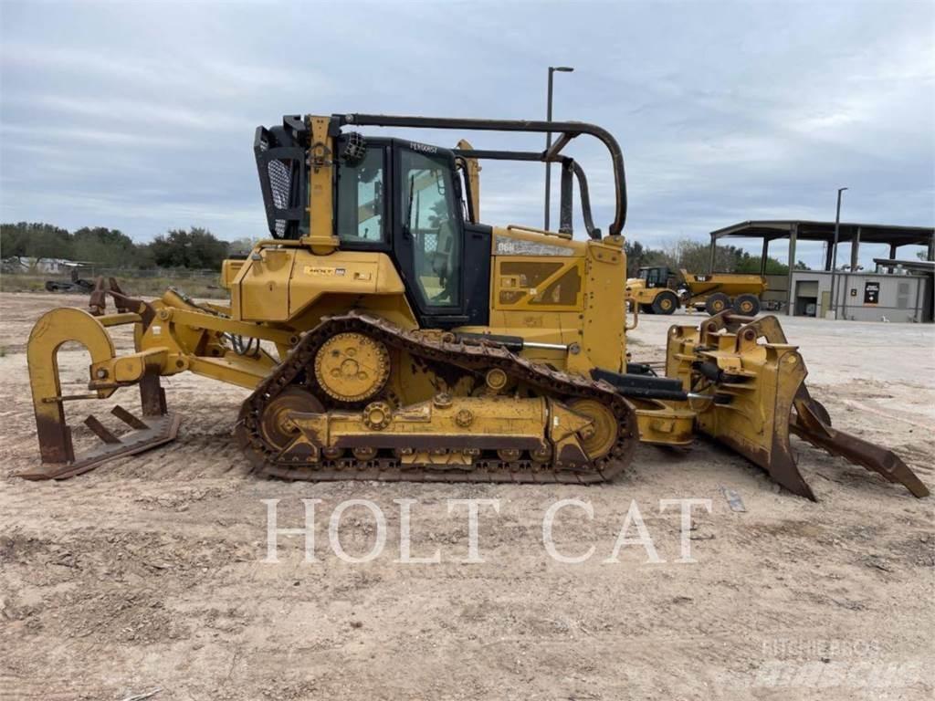 CAT D6N LAND بلدوزرات مجنزرة
