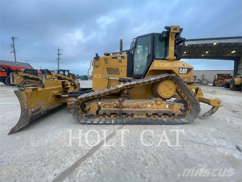 CAT D6N LGP بلدوزرات مجنزرة