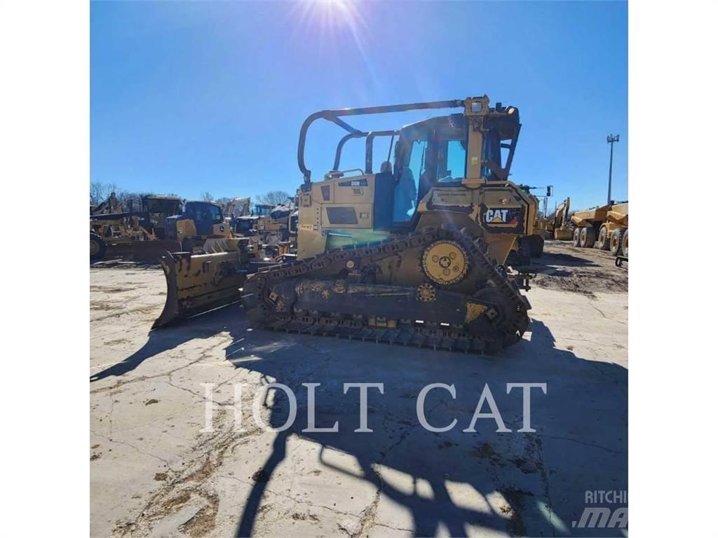 CAT D6N LGP بلدوزرات مجنزرة
