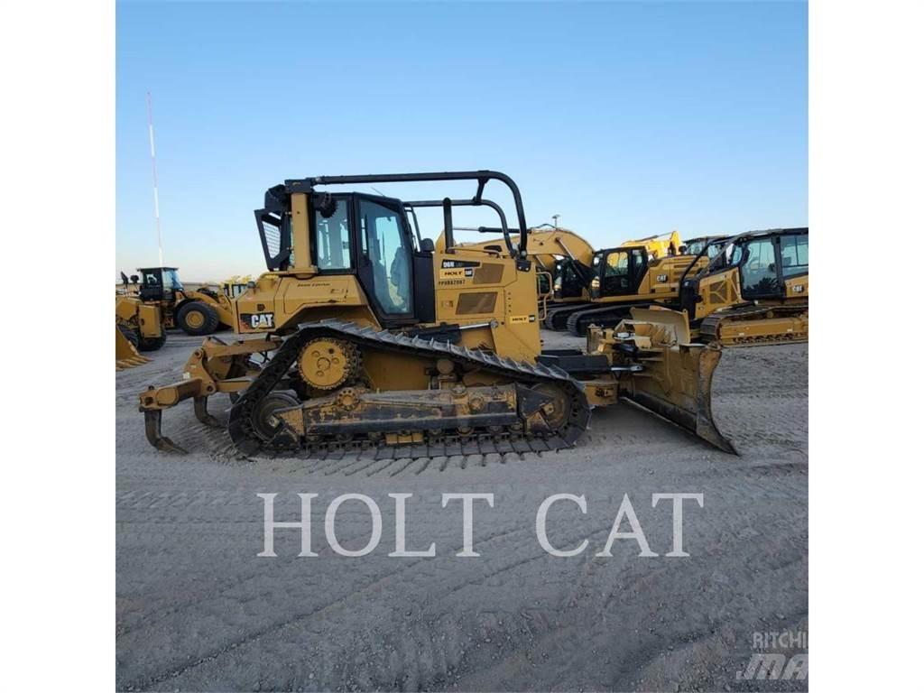 CAT D6N LGP بلدوزرات مجنزرة