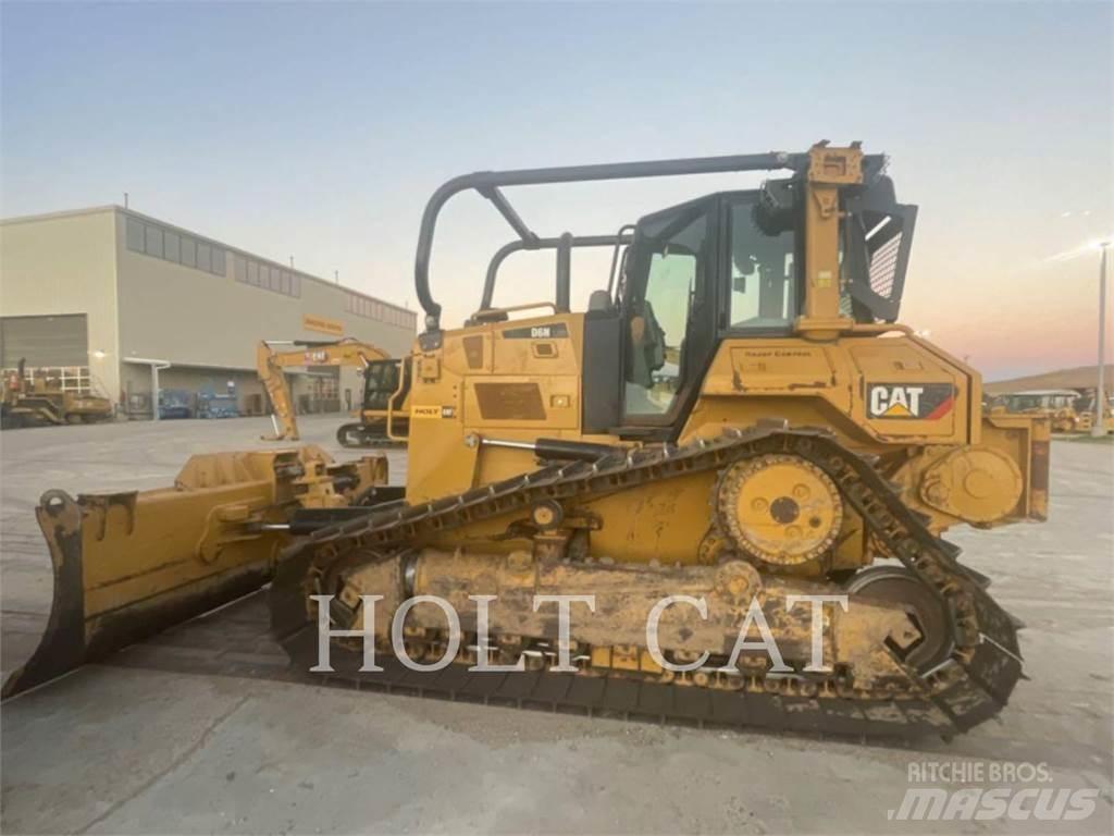 CAT D6N LGP بلدوزرات مجنزرة