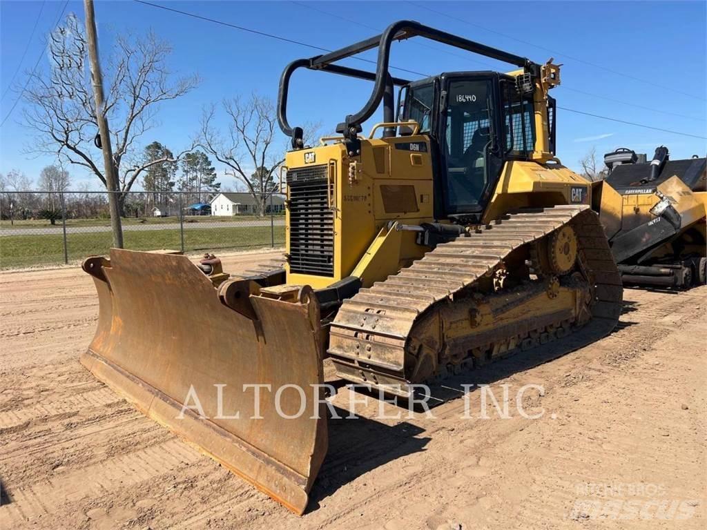 CAT D6N LGP بلدوزرات مجنزرة