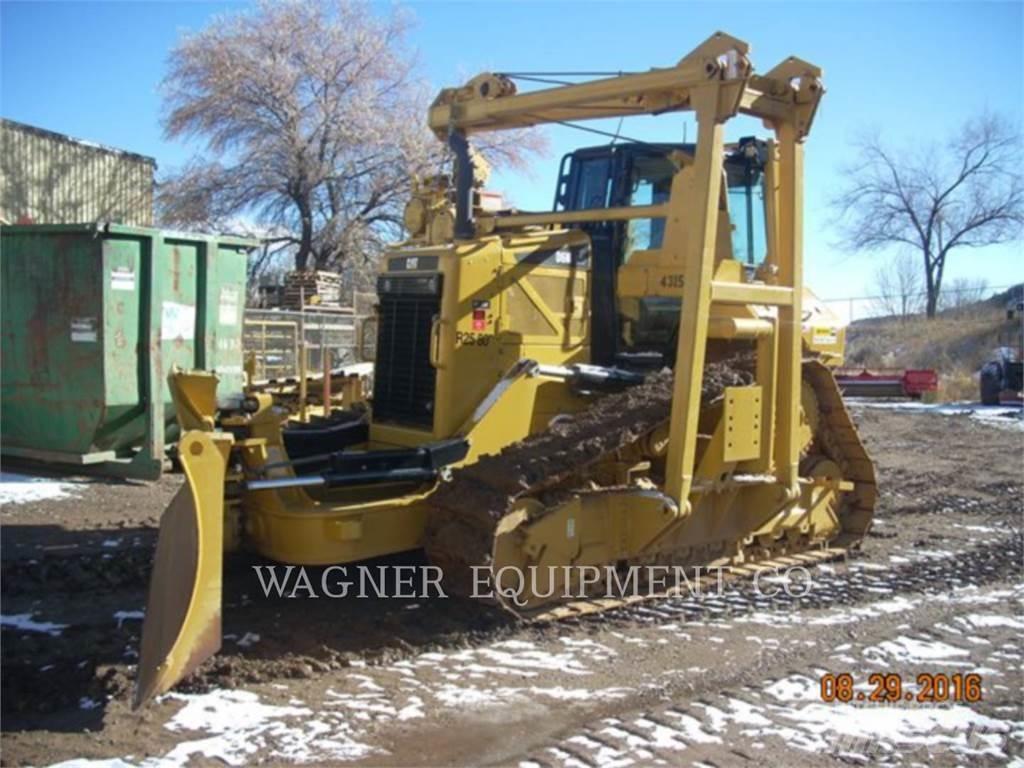 CAT D6N LGP بلدوزرات مجنزرة
