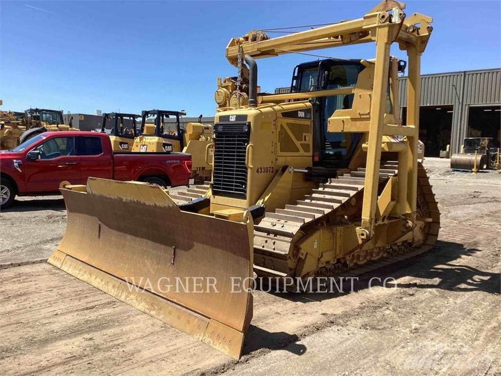 CAT D6N LGP PL بلدوزرات مجنزرة